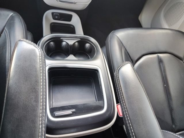 Used 2023 White Chrysler Touring L image 22