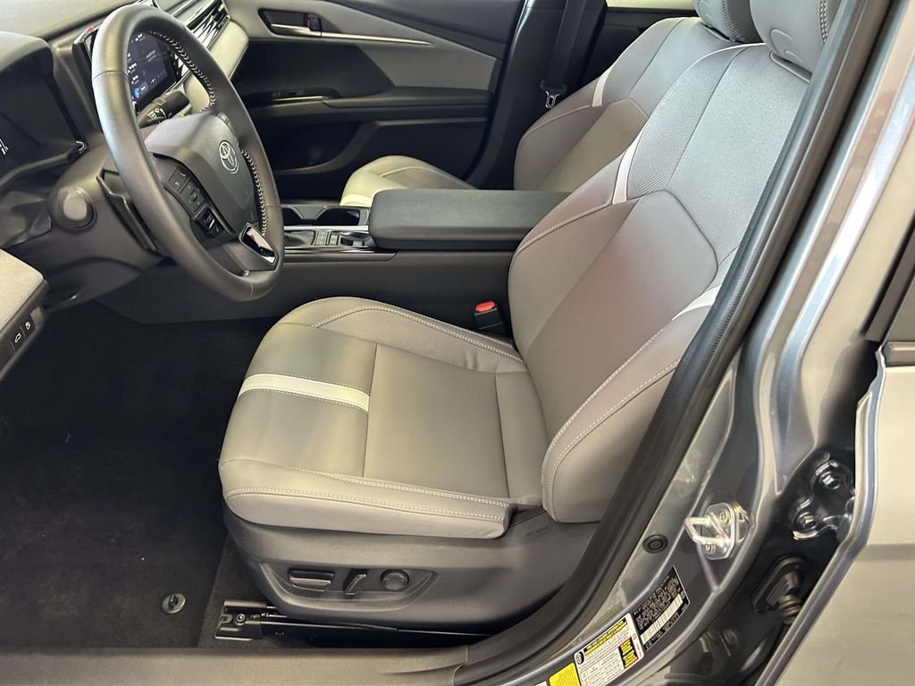 Certified Used 2026  Toyota SE image 15