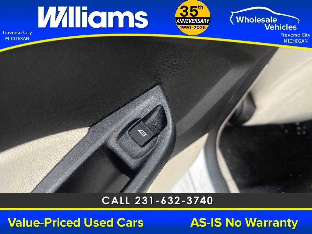 Used 2016 Oxford White Ford SE image 26