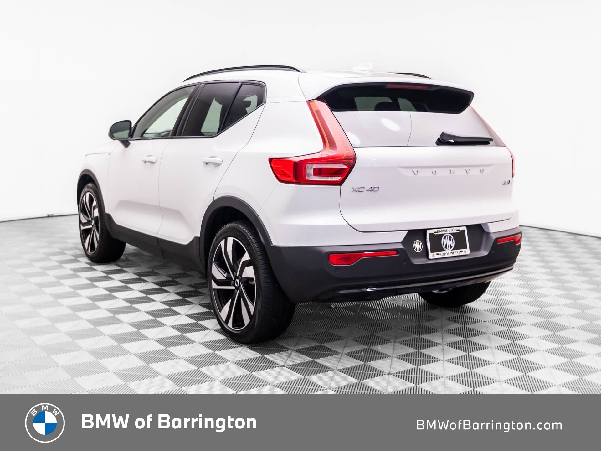Used 2023 White Volvo Ultimate image 3