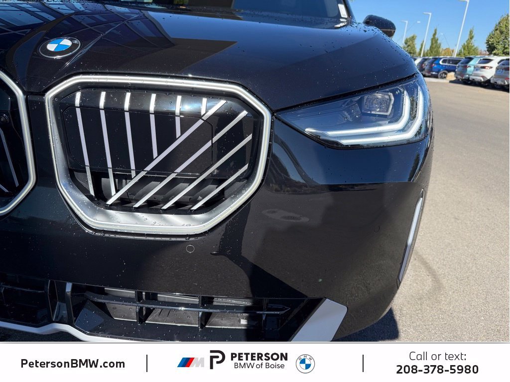 New 2026 Black Sapphire Metallic BMW 30 xDrive image 38