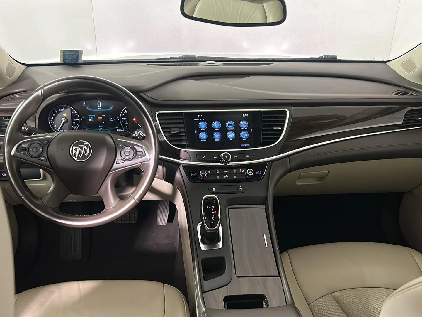 Used 2017 White Frost Tricoat Buick Essence image 25