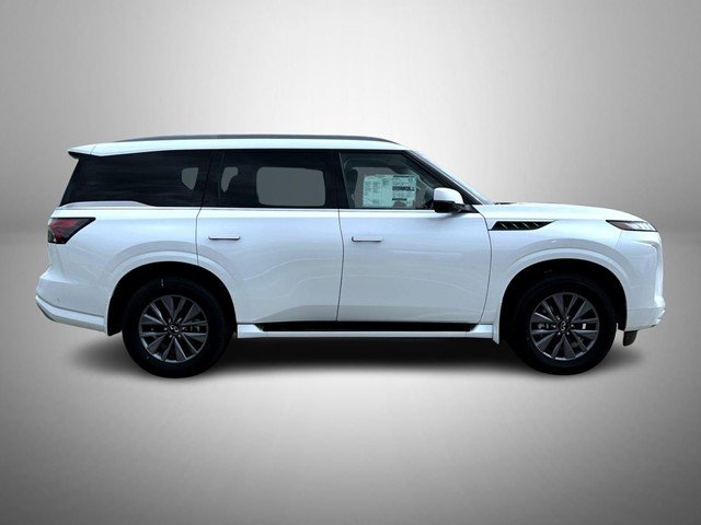 New 2026 RADIANT WHITE INFINITI Pure 4WD image 4