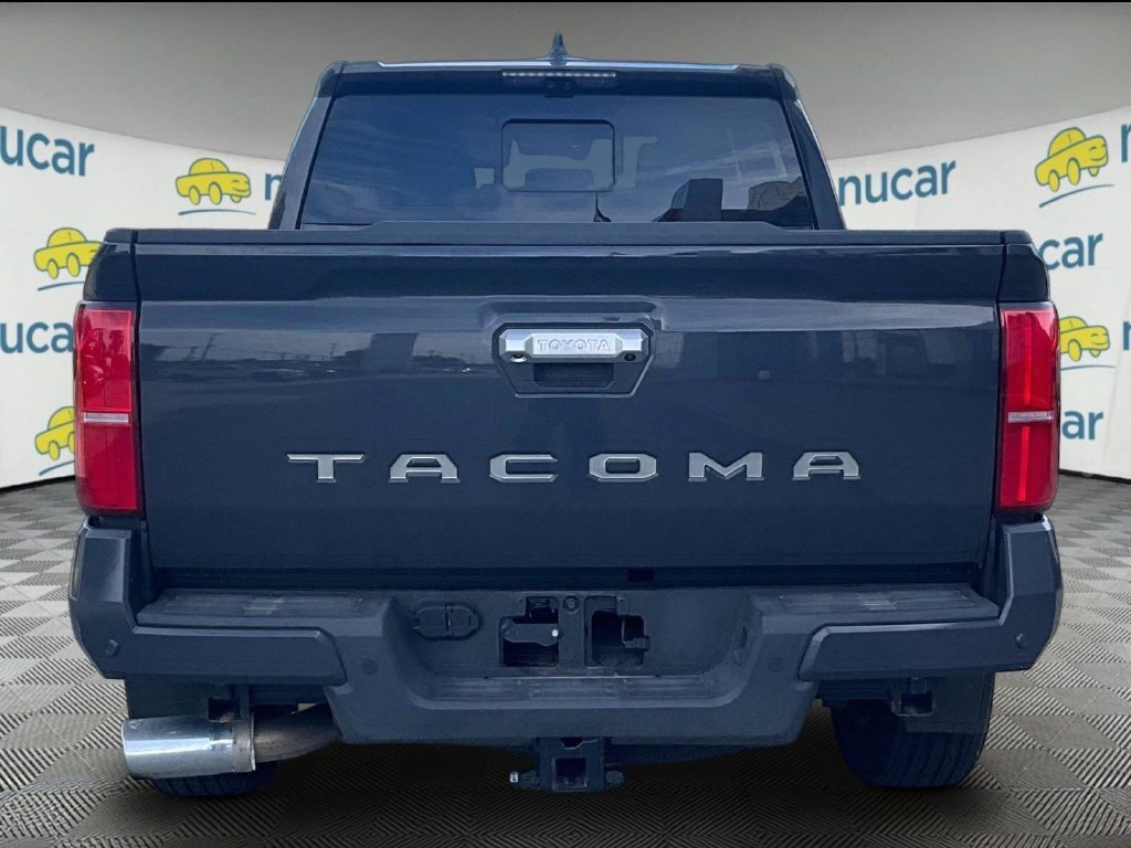 Used 2024  Toyota Limited image 3