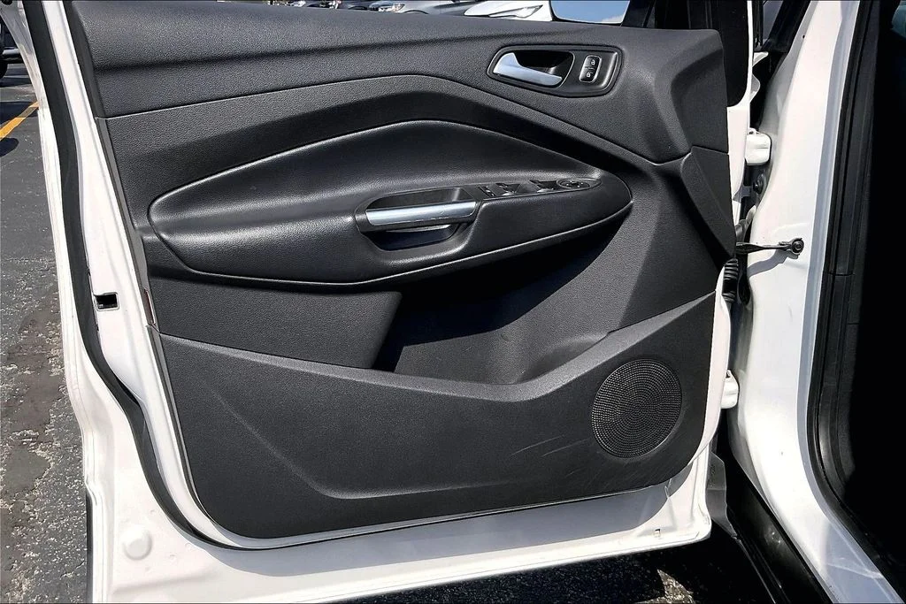 Certified Used 2019 White Platinum Clearcoat Metallic Ford SEL image 22