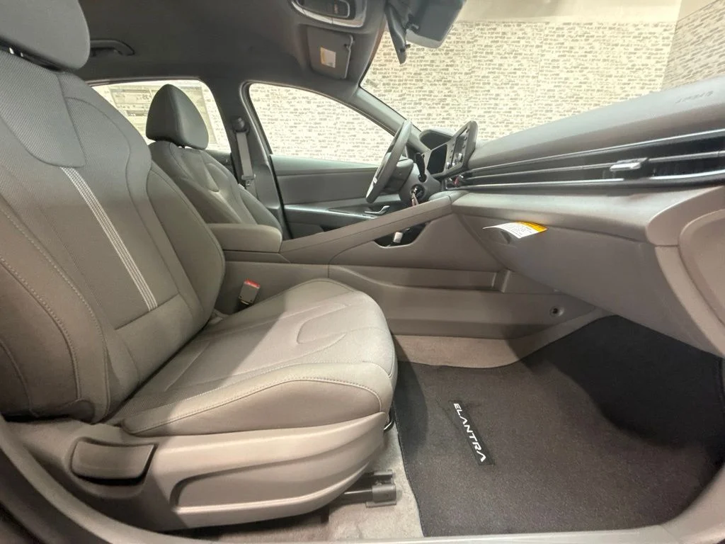 New 2026 Ecotronic Gray Hyundai SE image 11