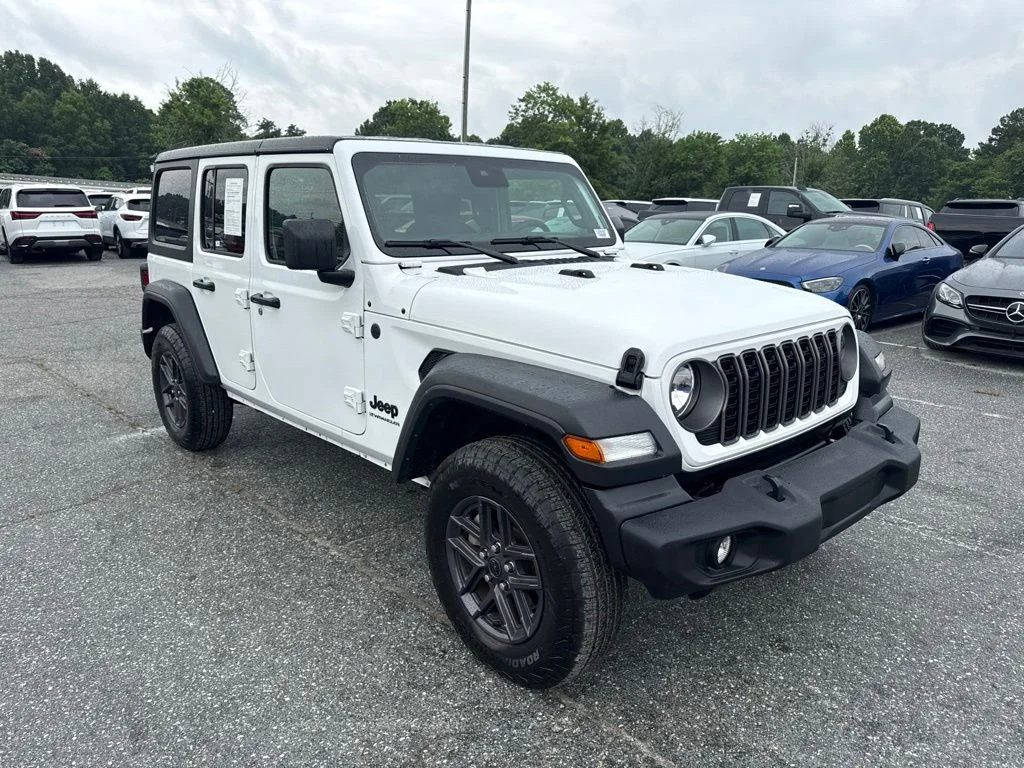 Used 2025 White Jeep Sport S image 7