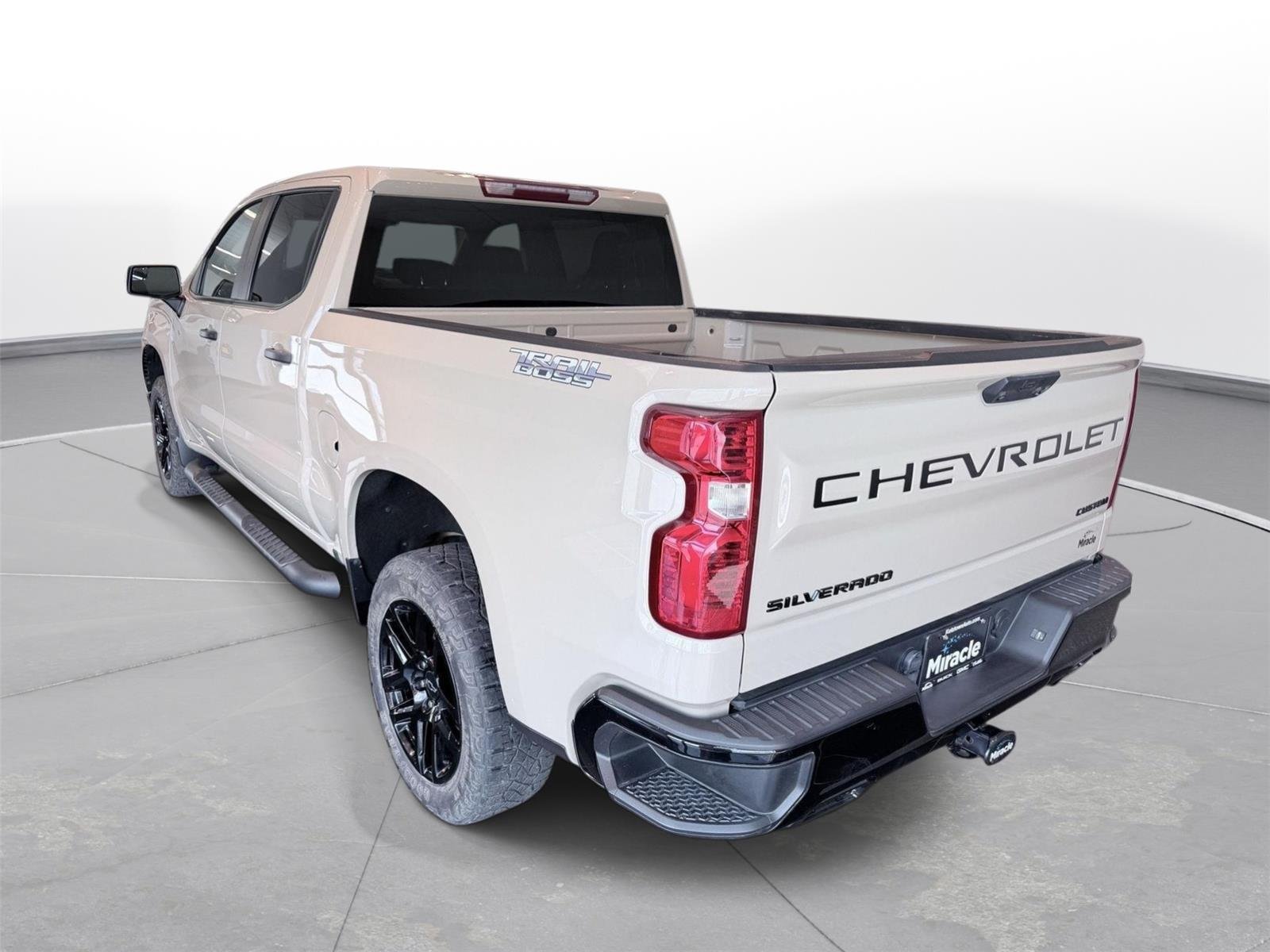 Used 2023 Sand Dune Metallic Chevrolet Custom Trail Boss image 4