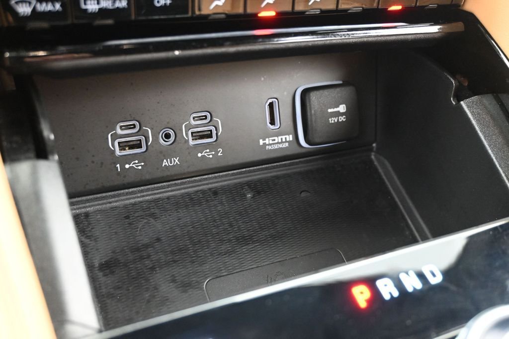 Used 2025 Red Jeep Summit Reserve image 27