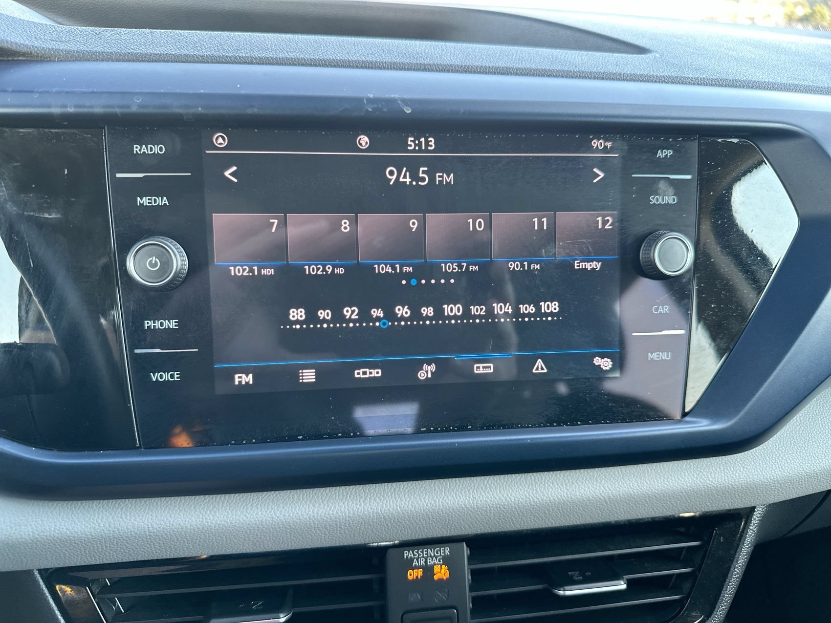 2023 Volkswagen Taos SE - Photo 16