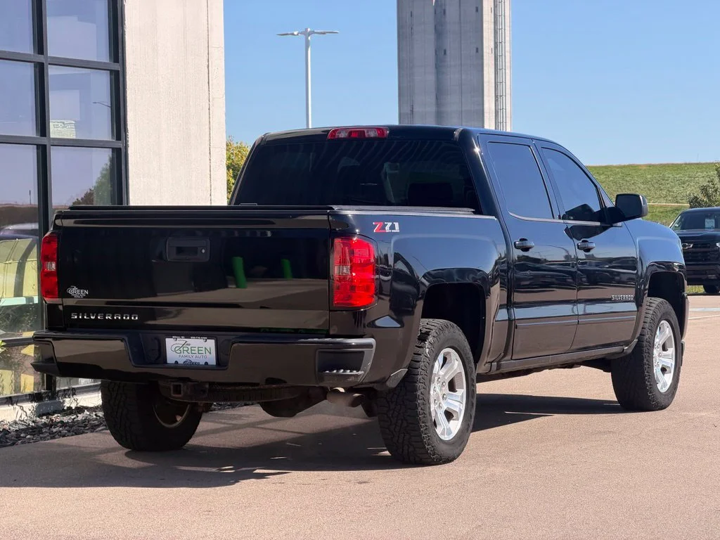 Used 2018 Black Chevrolet LT image 5