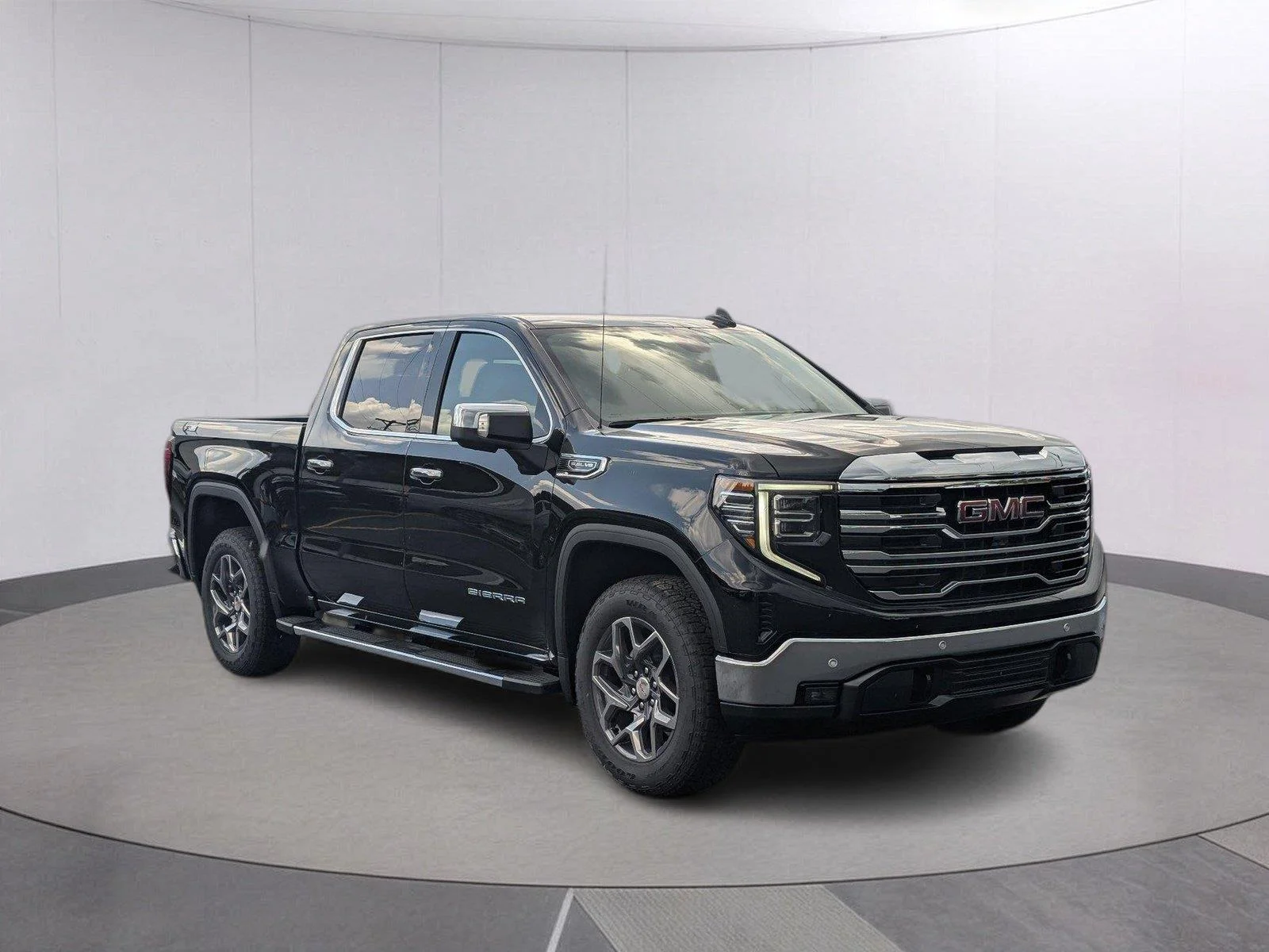 New 2026 Onyx Black GMC SLT image 9