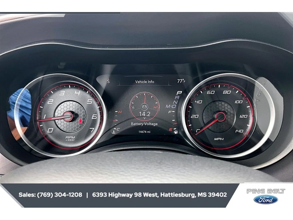 Used 2021 Granite Pearlcoat Dodge SXT image 14