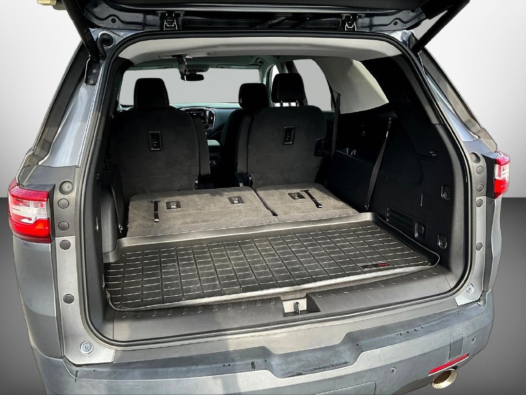 Used 2020 Gray Chevrolet LT image 8
