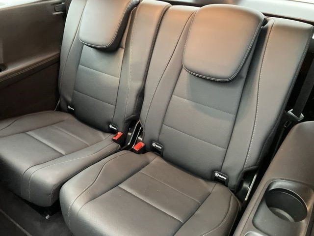 Used 2025 White Mercedes-Benz GLS 450 image 26