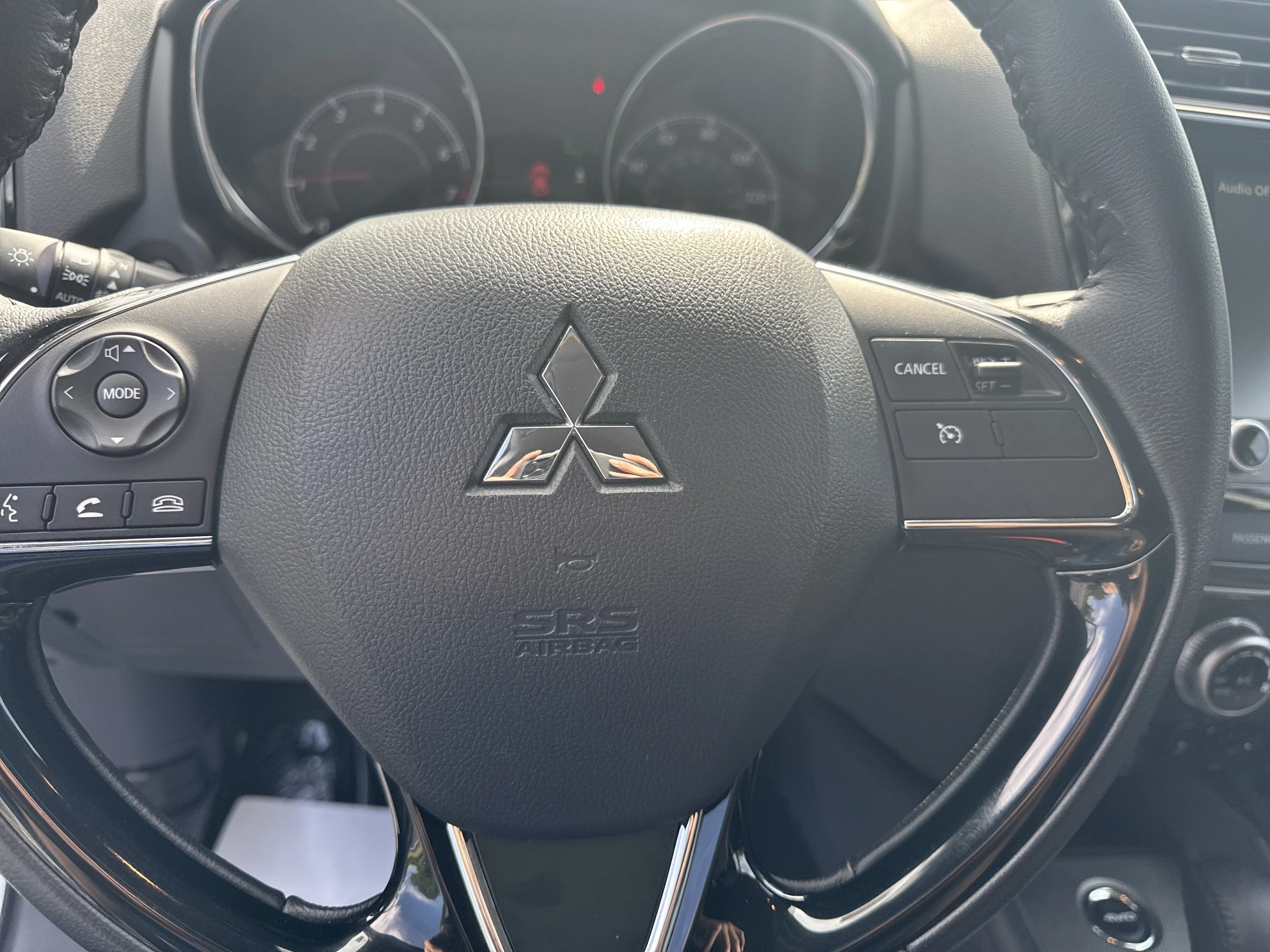 Used 2025  Mitsubishi 2.0 ES image 13