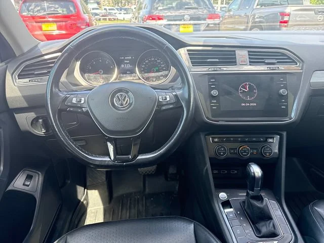 Used 2018 Blue Metallic Volkswagen SEL image 12