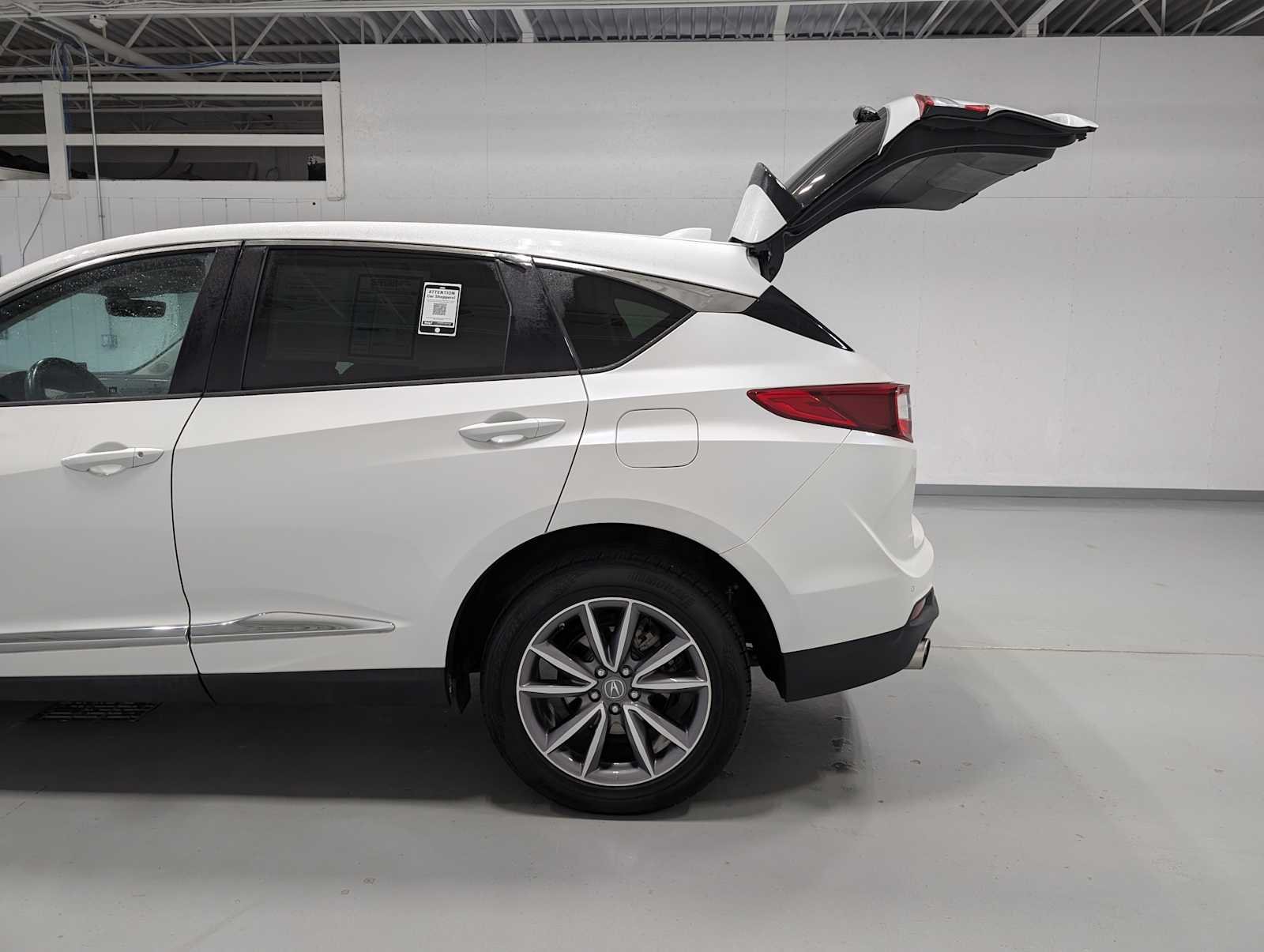 Used 2020 Platinum White Pearl Acura w/Technology Pkg image 11
