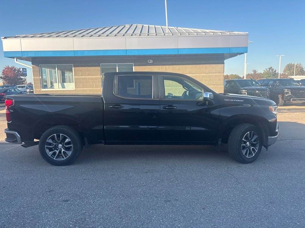 Used 2024 Black Chevrolet LT (2FL) image 11