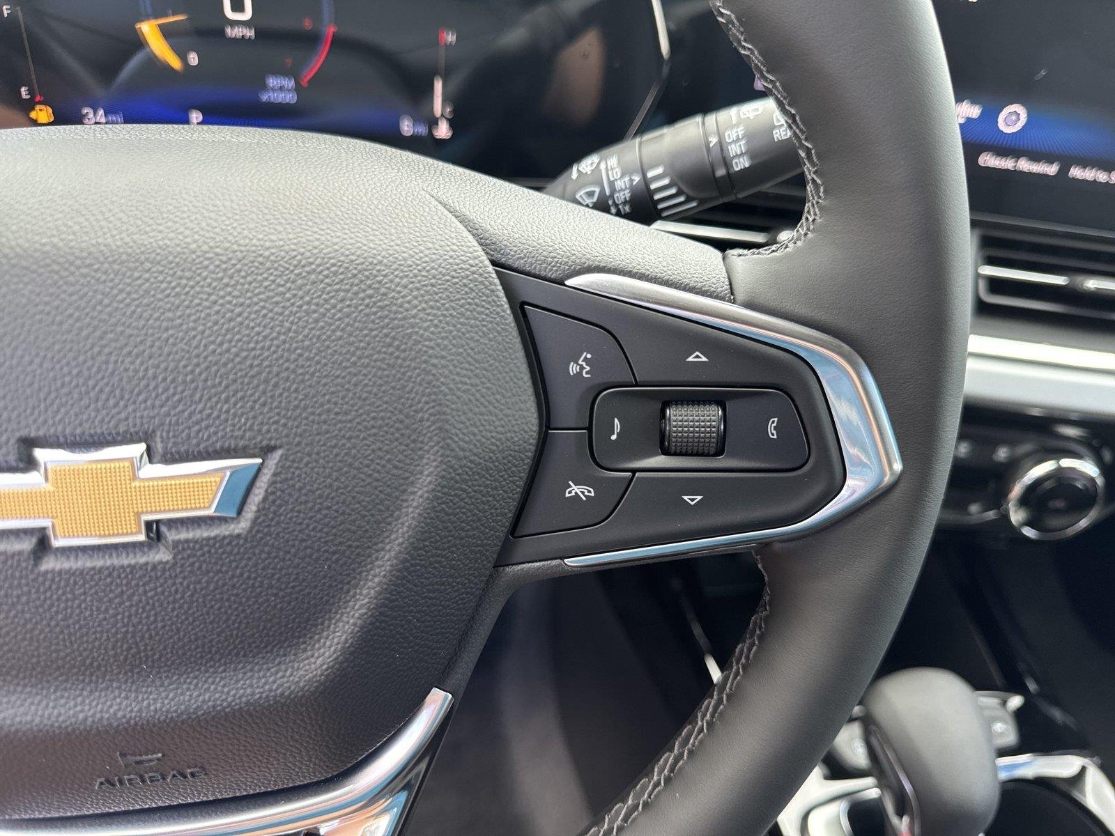 New 2026 Mosaic Black Metallic Chevrolet LT image 22