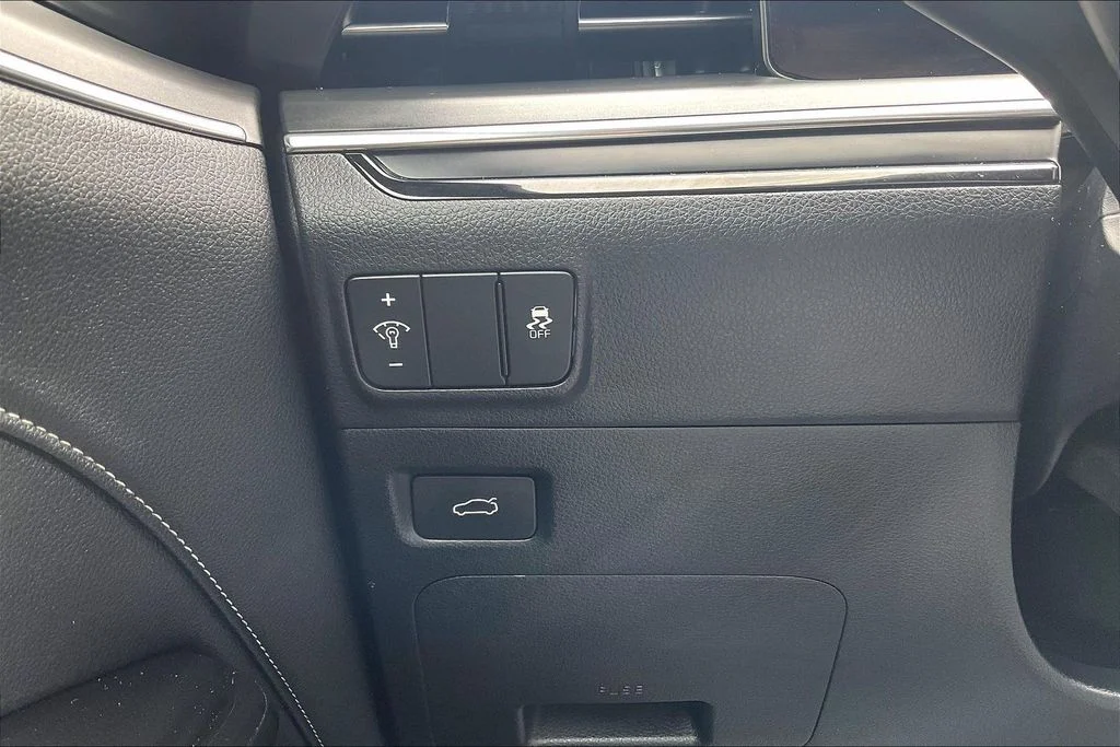 Used 2025 Gray Kia GT-Line image 35