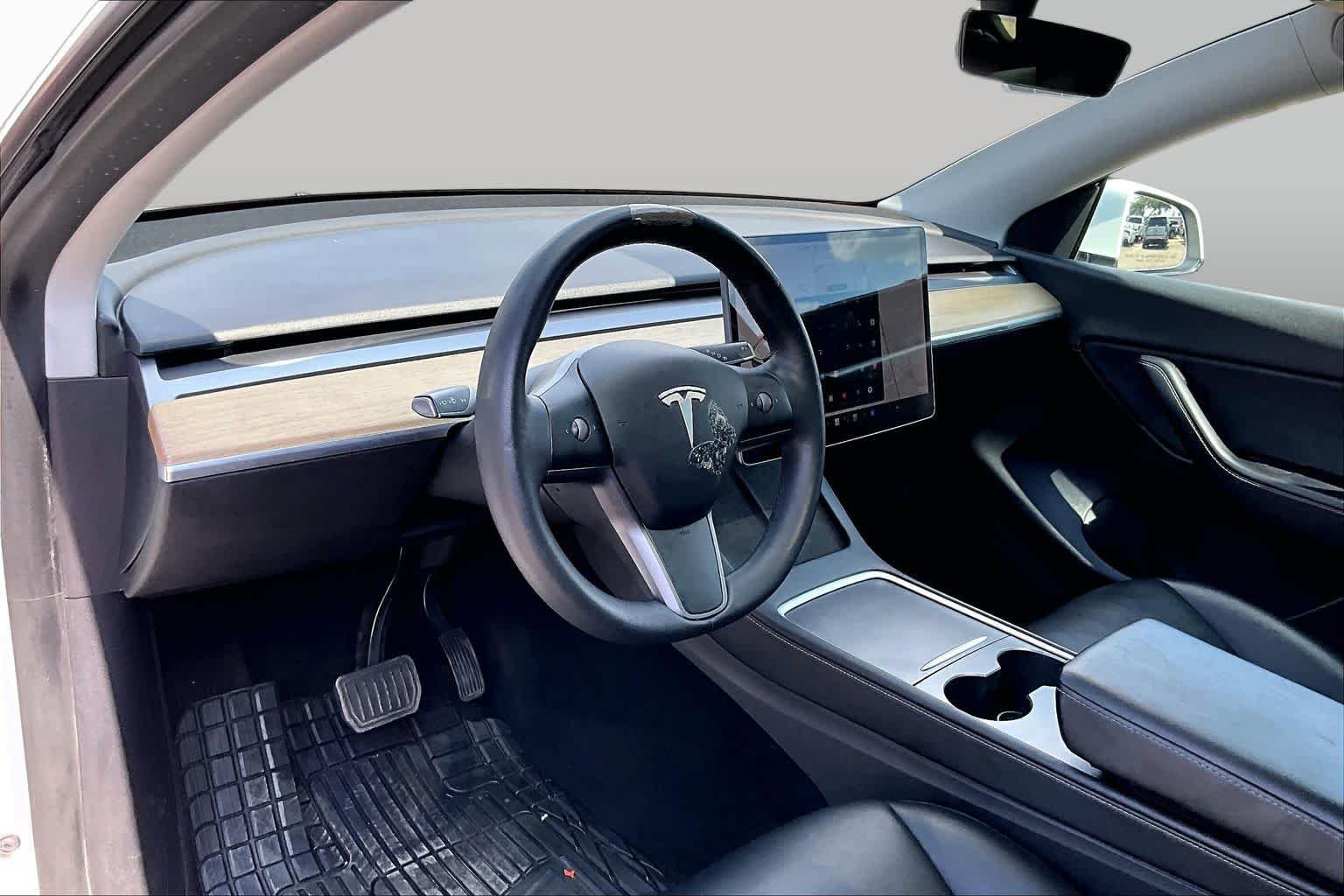 Used 2021 Pearl White Multi-Coat Tesla Long Range image 19