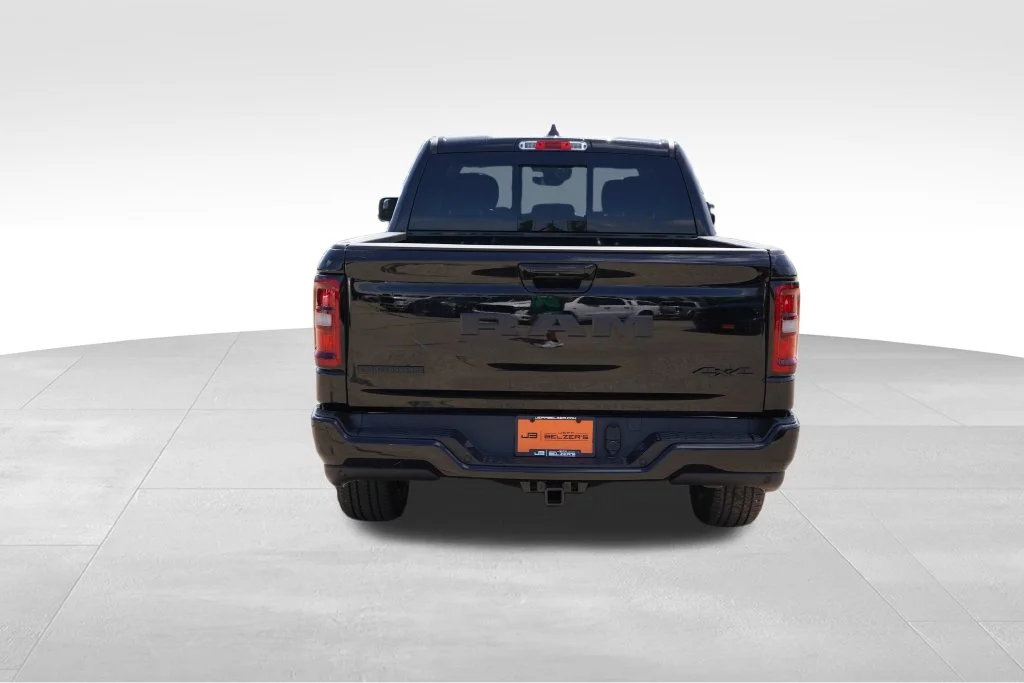 New 2026 Diamond Black Crystal Pearl-Coat Exterior Paint RAM Big Horn image 4