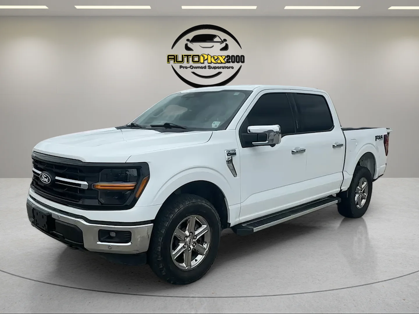 Used 2024 White Ford XLT image 3