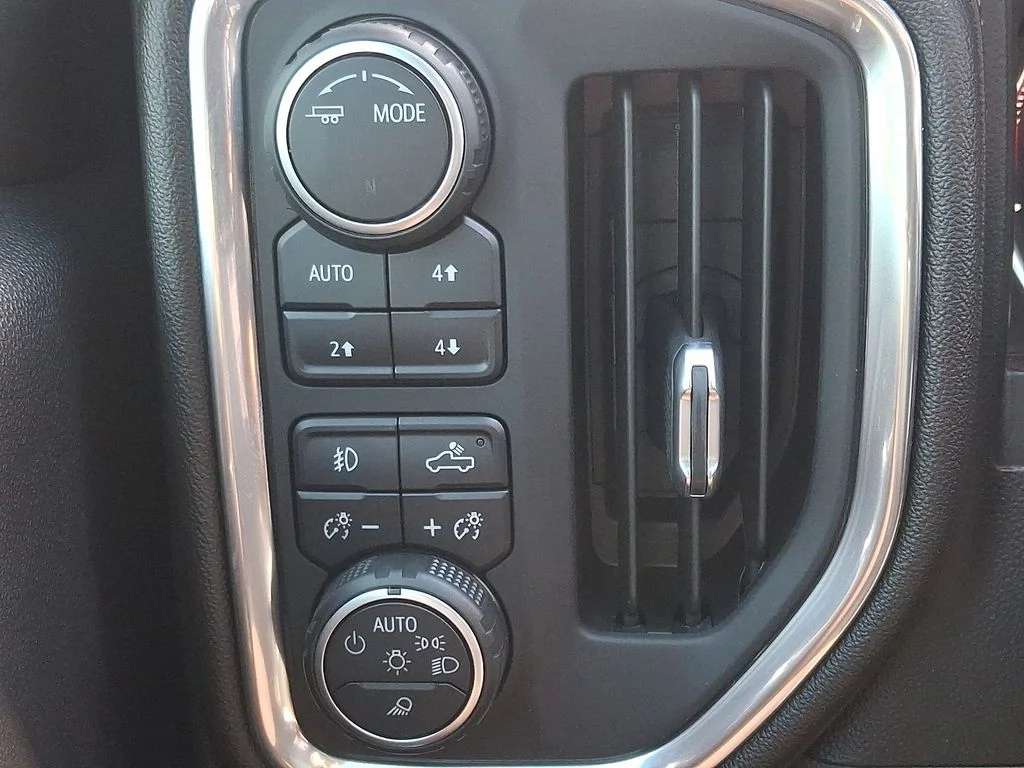 Used 2021 Black Chevrolet LT Trail Boss image 26