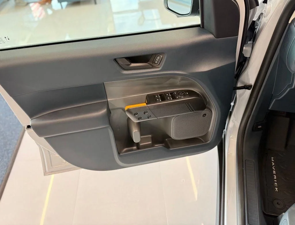 New 2026 White Ford Tremor image 13