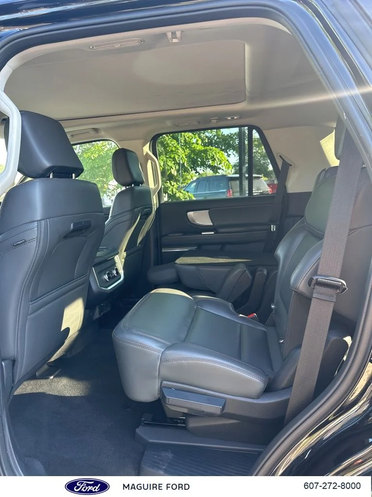 Used 2025 Black Ford Active image 12