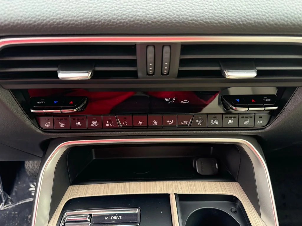 2026 Mazda CX-90 Preferred Package - Photo 17