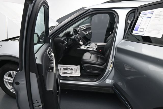 Used 2024 Silver Ford XLT image 15