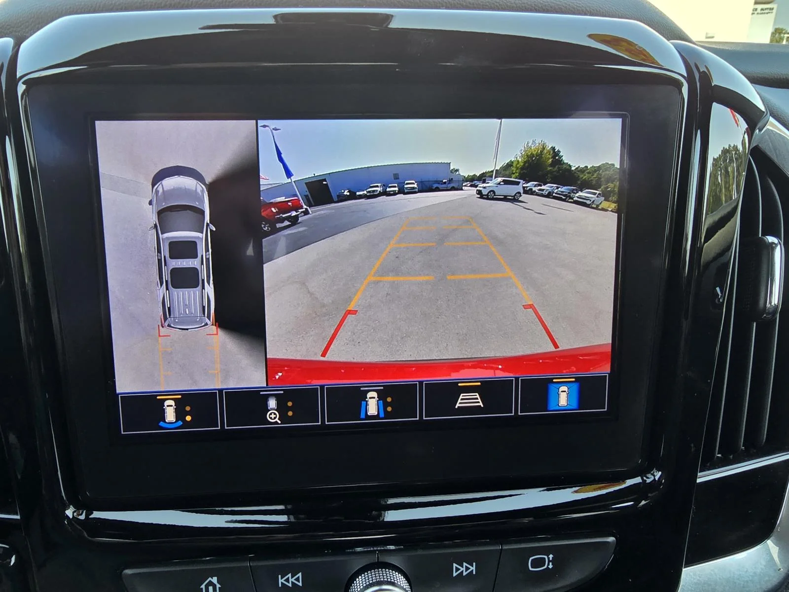 Used 2023 RADIANT RED TINTCOAT Chevrolet LT Leather image 14
