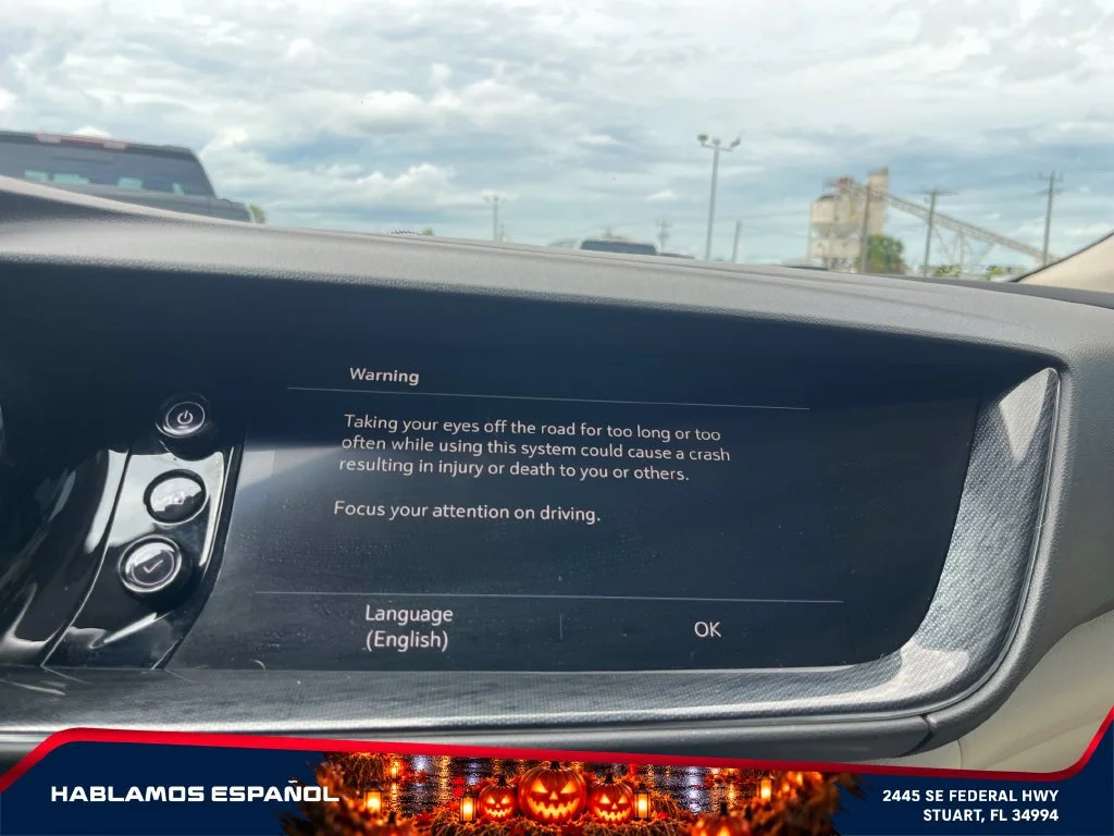 Used 2022 SAPPHIRE METALLIC Buick Essence image 30