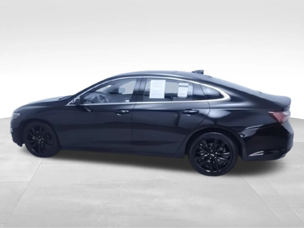 Used 2023  Chevrolet LT image 7
