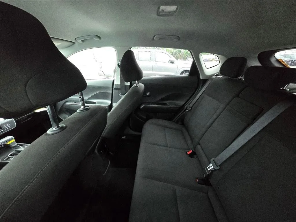 Used 2025 Gray Hyundai SEL image 5