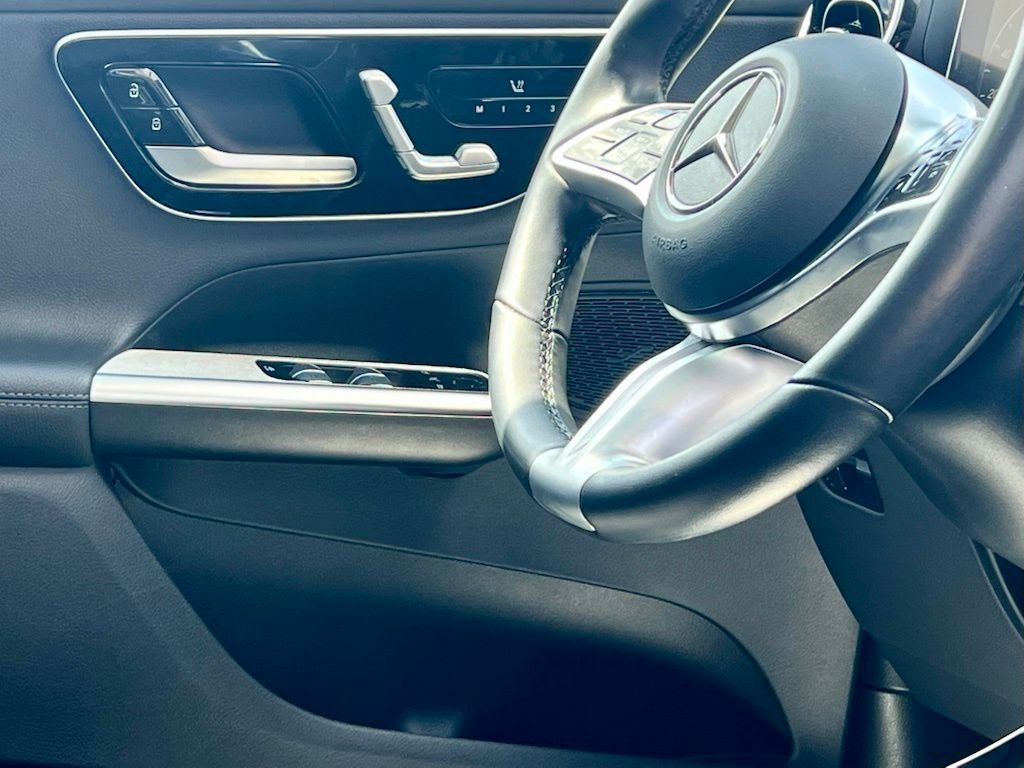 Certified Used 2023  Mercedes-Benz GLC 300 image 22