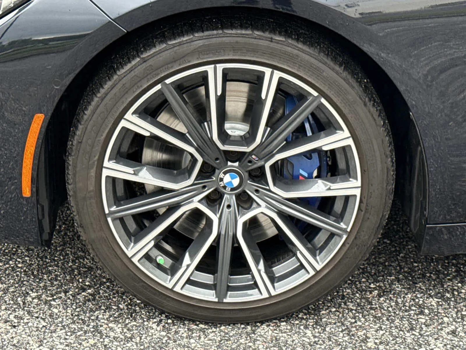 Used 2022 Carbon Black Metallic BMW 740i xDrive image 12