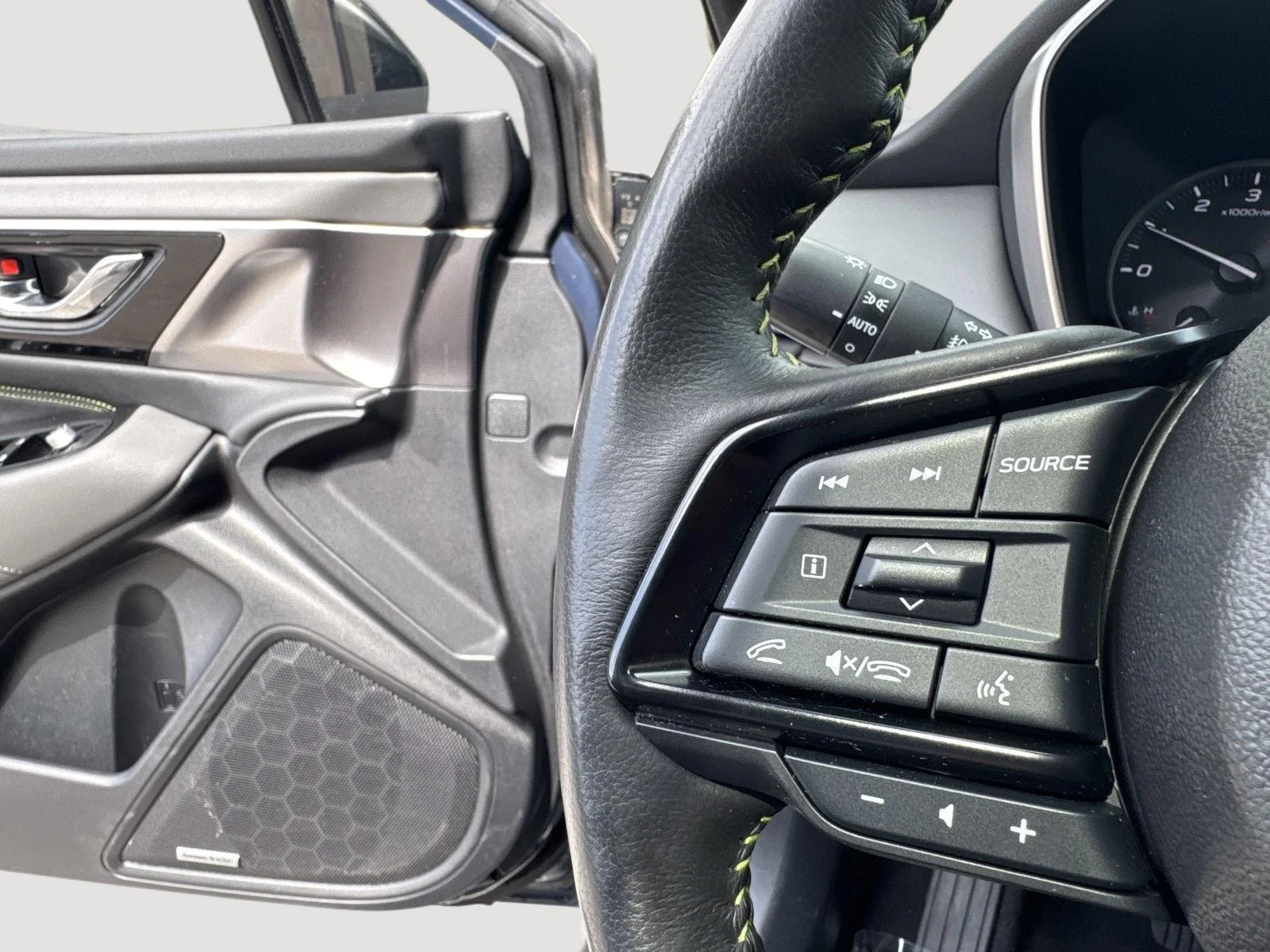 Used 2024 Cosmic Blue Pearl Subaru Onyx Edition image 13