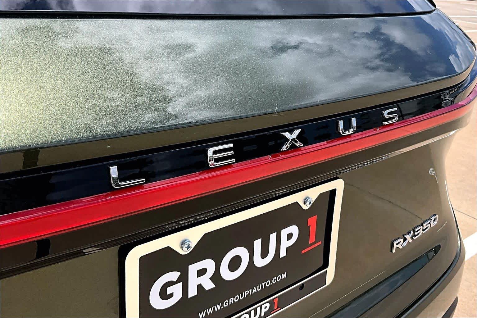 Used 2025 Nori Green Pearl Lexus Premium Plus image 31