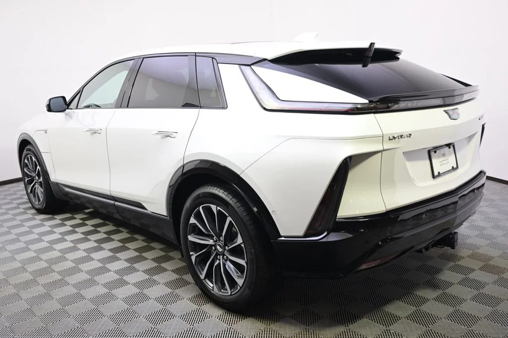 2025 Cadillac LYRIQ Sport 1 | CarEdge | CarEdge