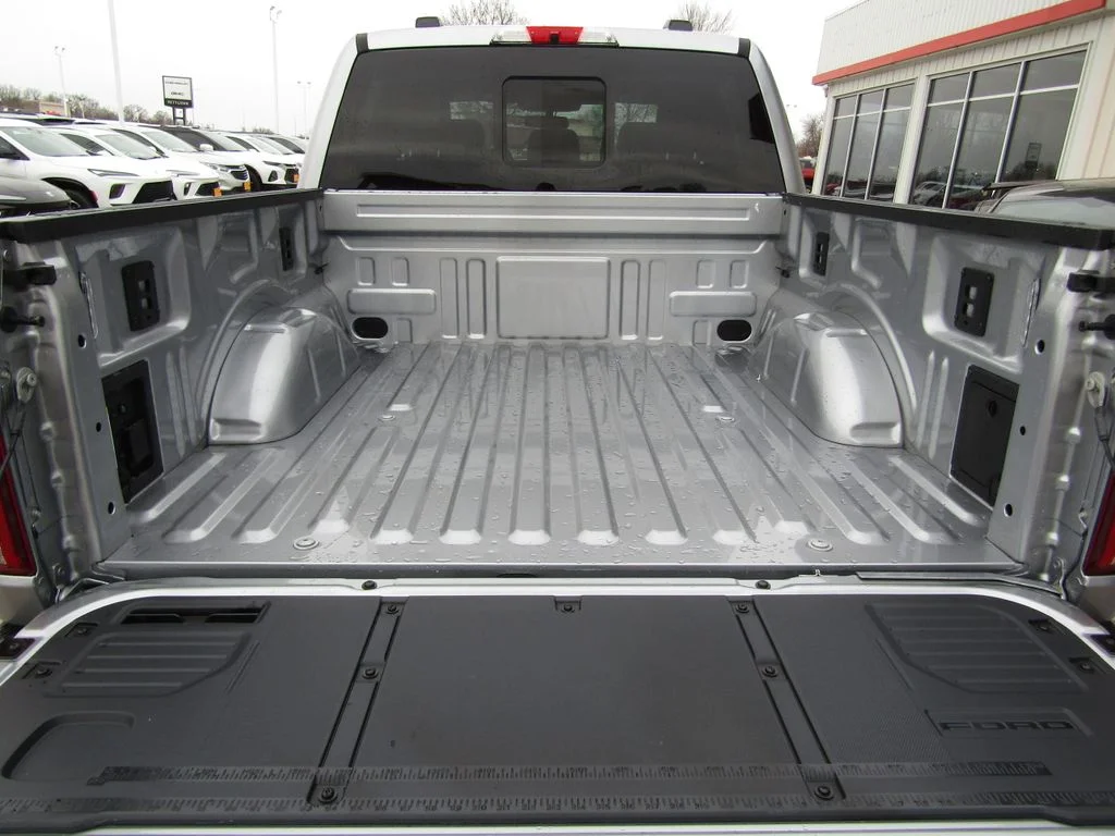 New 2026 Iconic Silver Metallic Ford Platinum® image 39