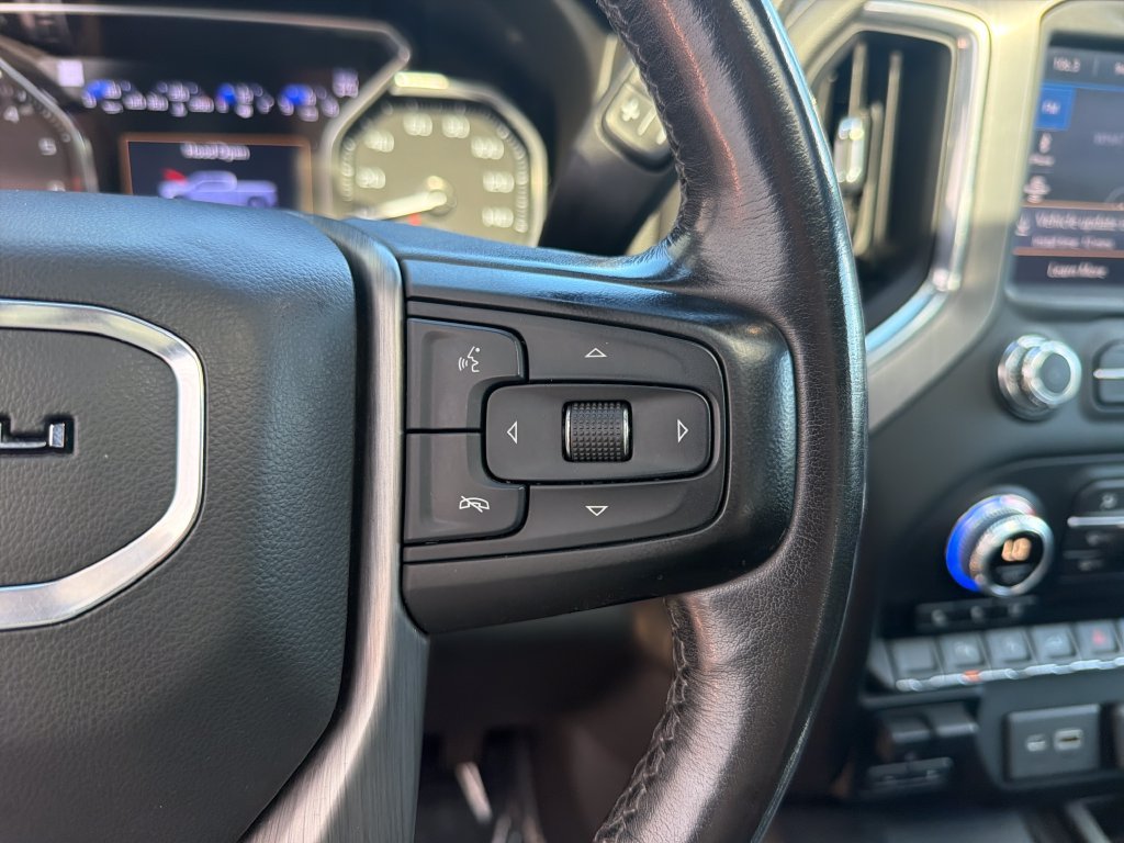 Used 2020 White GMC Denali image 29