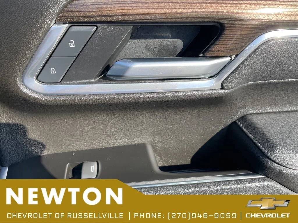 Used 2025 Cypress Gray Chevrolet LT image 25