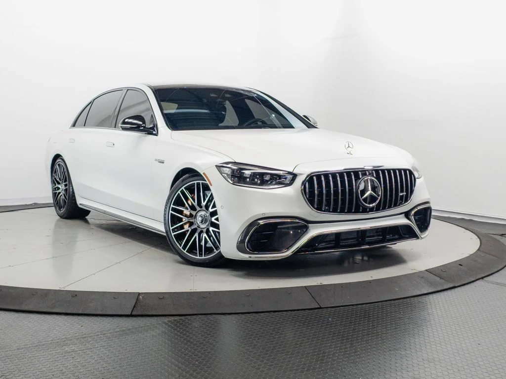 2024 Mercedes-Benz S-Class S 63 E-Performance's photo