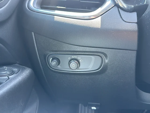 Used 2018 Blue Chevrolet LT image 11