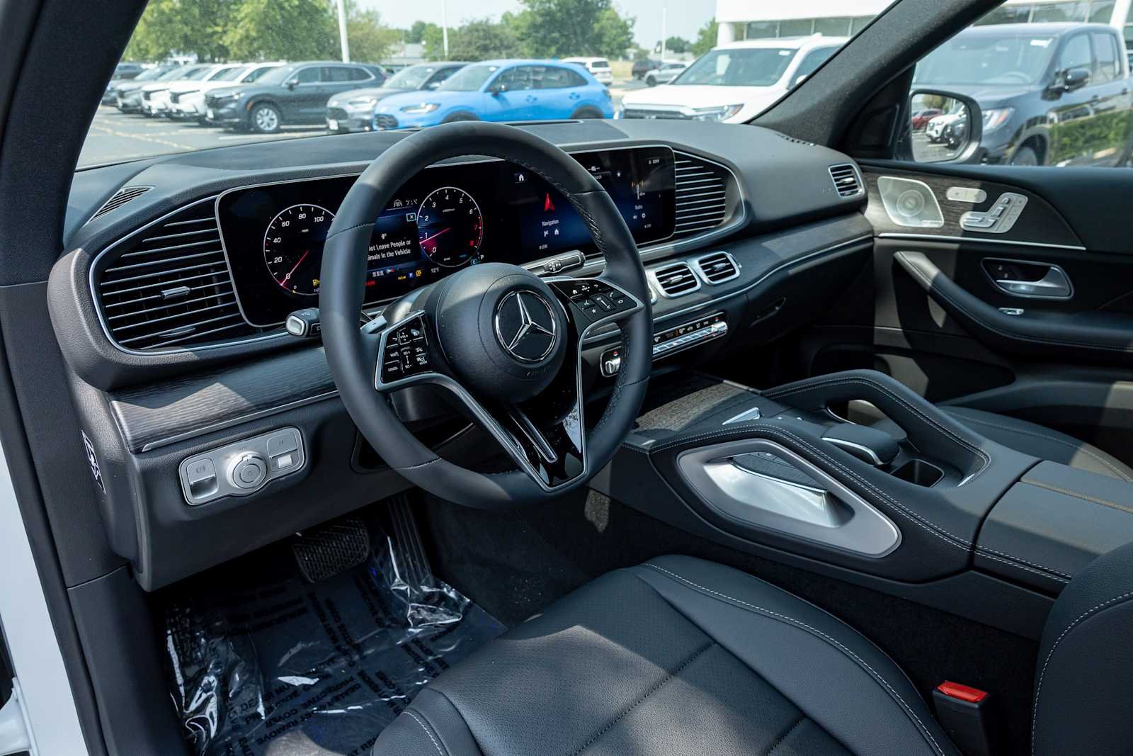 New 2026 MANUFAKTUR Moonlight White Magno Mercedes-Benz GLE 350 image 12