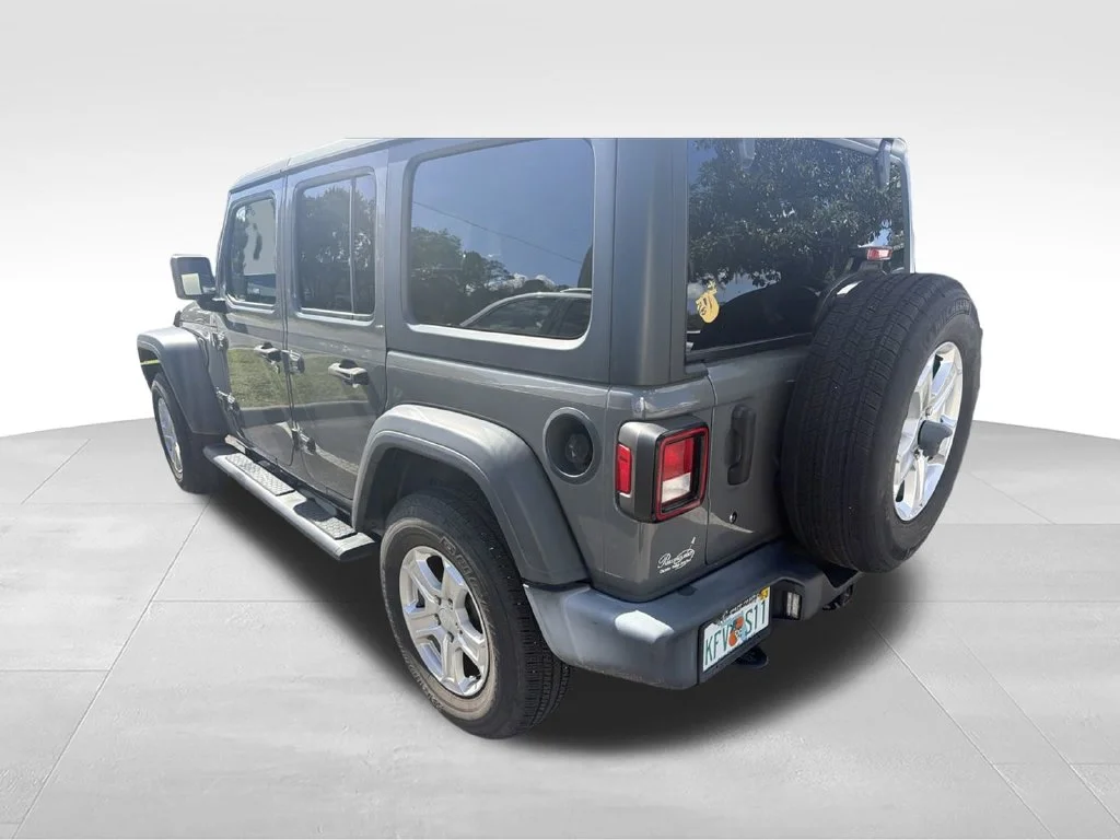 Used 2020 Gray Jeep Unlimited Sport S image 6