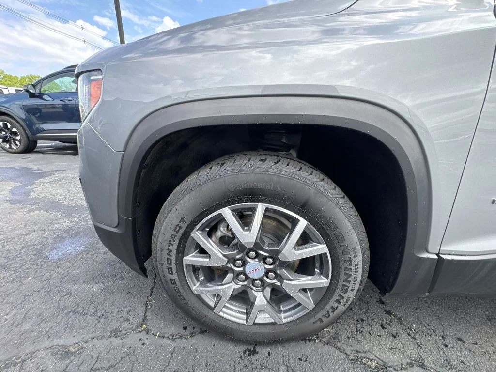 Certified Used 2023 Silver GMC SLT image 10